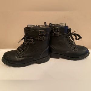 Girls Fashion Boots. Size 9. Gold Glitter Laces